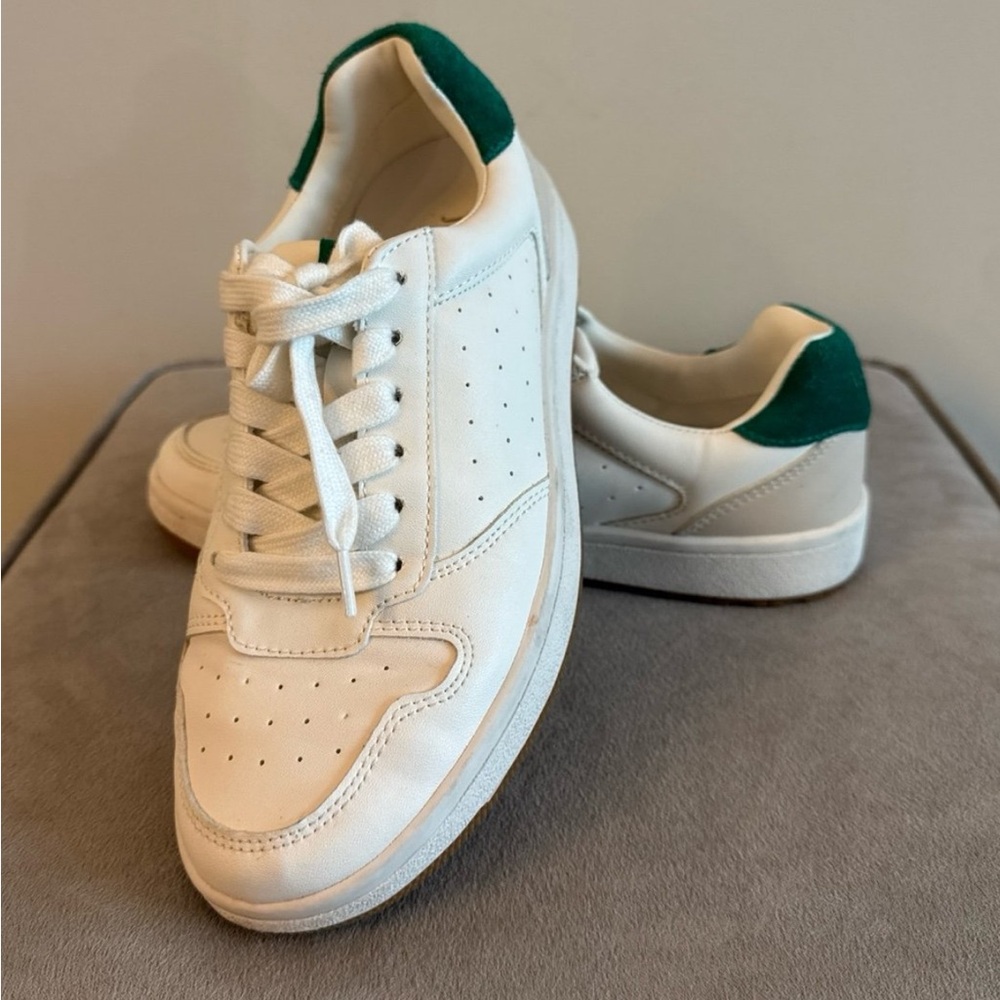 J. Crew Court Sneakers White with Green Accents - 6.5